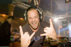 Green Tour Party cu Tom Novy, Vali Barbulescu, DJ Optick si DJ Andi
