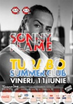 Sony Flame canta in Turabo Society Club