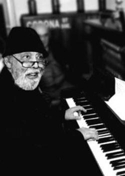 Blue Monday  concert Johnny Raducanu