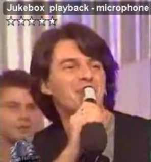 Alex (Jukebox): Jurnalistii britanici n-au umor?