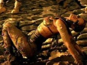 Rihanna, intr-un videoclip Hard