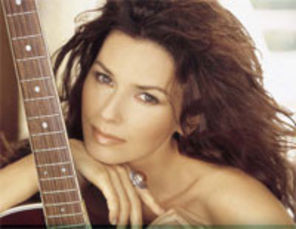 Shania Twain o intervieveaza pe Regina Iordaniei