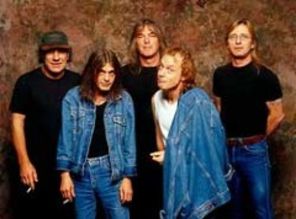 AC/DC - Biletele Golden Circle s-au terminat