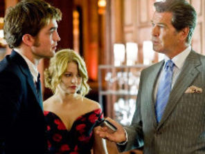 Pierce Brosnan, `invidios` pe succesul lui Robert Pattinson la femei