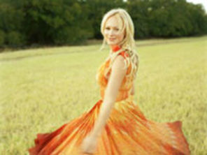 Jewel  videoclip Stay Here Forever (soundtrack Valentine`s Day)