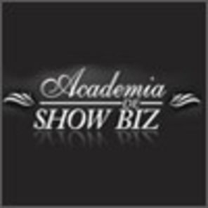 Academia de Showbiz se lanseaza online