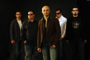 Noul album VOLTAJ  Revelator - este pe piata