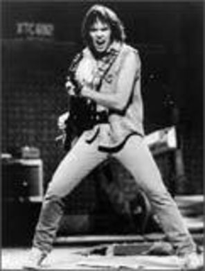 Neil Young lanseaza in martie `Live At Massey Hall`