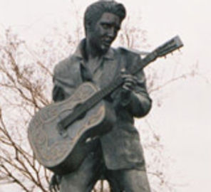 Elvis va avea statuie in Hawaii