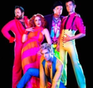 Scissor Sisters trimit SMS-uri fanilor ecologisti
