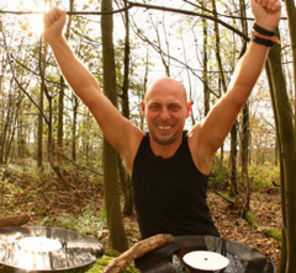 Phil Hartnoll are un proiect nou