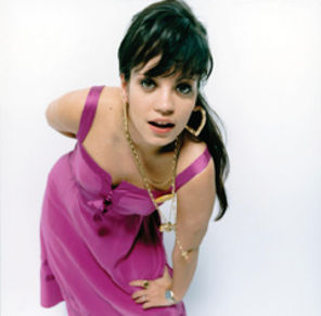 Lily Allen, exmatriculata pentru sex oral