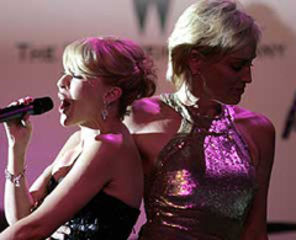 Kylie Minogue si Sharon Stone, duet sexy la Cannes