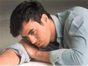Enrique Iglesias este `Insomniac`