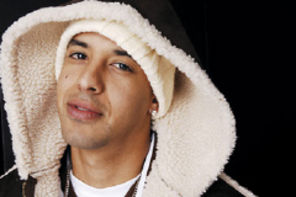 Daddy Yankee lanseaza un nou single la Premiile Juventud