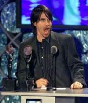Solistul Red Hot Chili Peppers este tata
