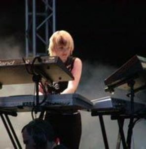 Biletele pentru concertul Sister Bliss au preturi de 20 si 40 de lei