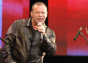 UB 40 s-a despartit de solistul Ali Campbell