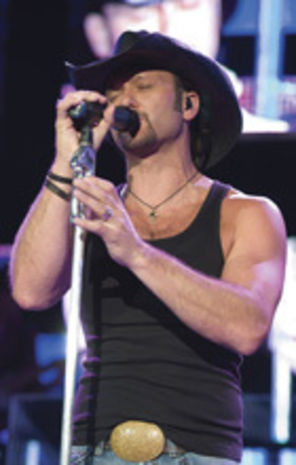 Tim McGraw si Def Leppard lanseaza single-ul `Nine Lives`