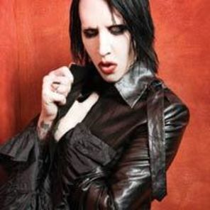 Absintul lui Marilyn Manson n-a trecut testul degustatorilor