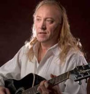 Turneul aniversar `Ruga pentru parinti` al lui Hrusca ajunge si la Bucuresti