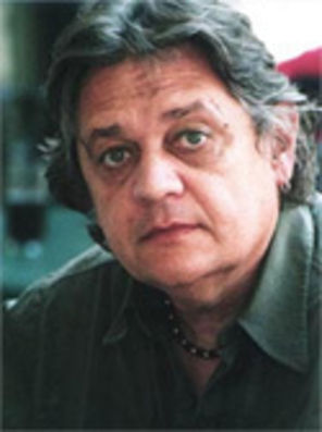 Mircea Vintila iese in Piata Universitatii