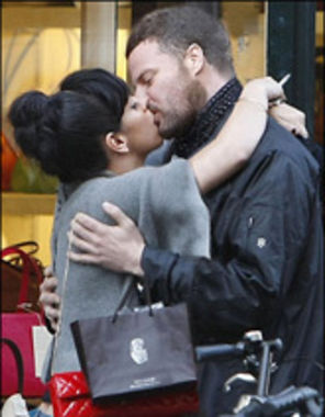 Lily Allen si Ed Simons (Chemical Brothers) asteapta un copil