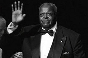 A murit legendarul pianist de jazz Oscar Peterson