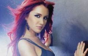 Dulce Maria a lansat cartea Dulce Amargo
