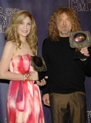Jon Bon Jovi, Robert Plant - laureati ai premiilor Country Music
