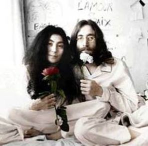 Yoko Ono a dat in judecata producatorii unui documentar
