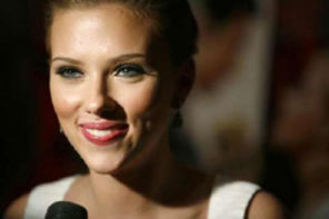 Scarlett Johansson, Duff, Rihanna - in topul FHM al celor mai sexy femei