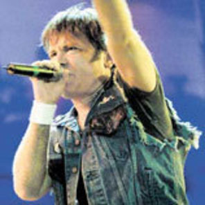 Vocea Iron Maiden - interviu exclusiv din Mamaia