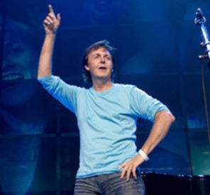 Paul McCartney  colaboreaza cu fiul sau James