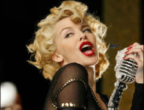 Kylie Minogue canta la Bucuresti in 2008