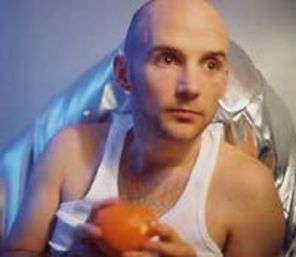 Moby lanseaza single-ul Alice in ianuarie
