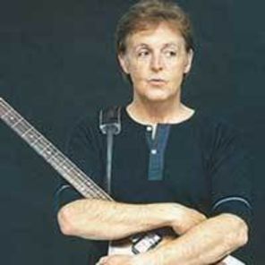 Paul McCartney a refuzat sa compuna pentru James Bond