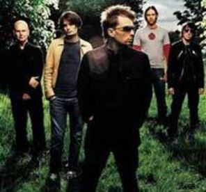 Doi artisti romani au remixat piesa Nude a trupei Radiohead