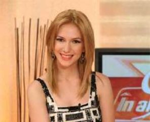 Adela Popescu, ceruta in casatorie la videochat