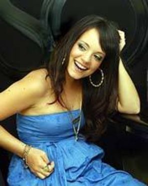 Lily Allen - aproape de final cu `Alright Still`