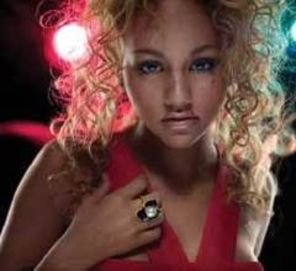 Kat de Luna, ambasadoare internationala anti SIDA