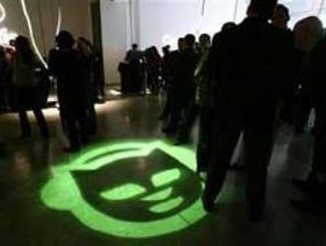 Napster lanseaza cel mai mare serviciu de download muzical din lume