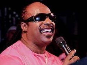 Stevie  Wonder: Obama e o combinatie intre JFK si Martin Luther King