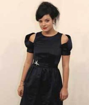 Lily Allen, supravegheata de Guvernul Statelor Unite