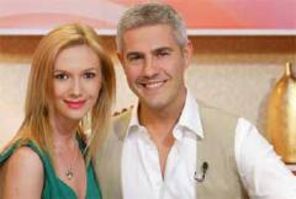 Adela Popescu canta in duet cu Safina piesa `Luna`