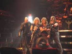 Membrii Judas Priest vor vinuri romanesti