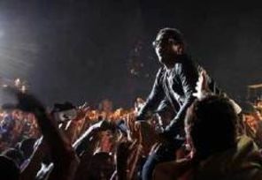 Castiga bilete la concertul Lenny Kravitz!
