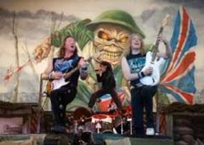 Membrii IRON MAIDEN si-au programat sedinte de masaj dupa concert