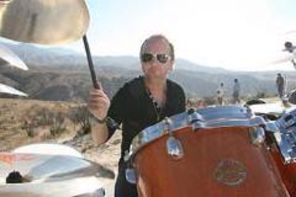 Resemnare si iertare in clipul Metallica - `The Day That Never Comes`