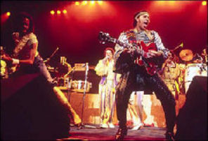 Al McKay canta piesele Earth Wind and Fire la Bucuresti
